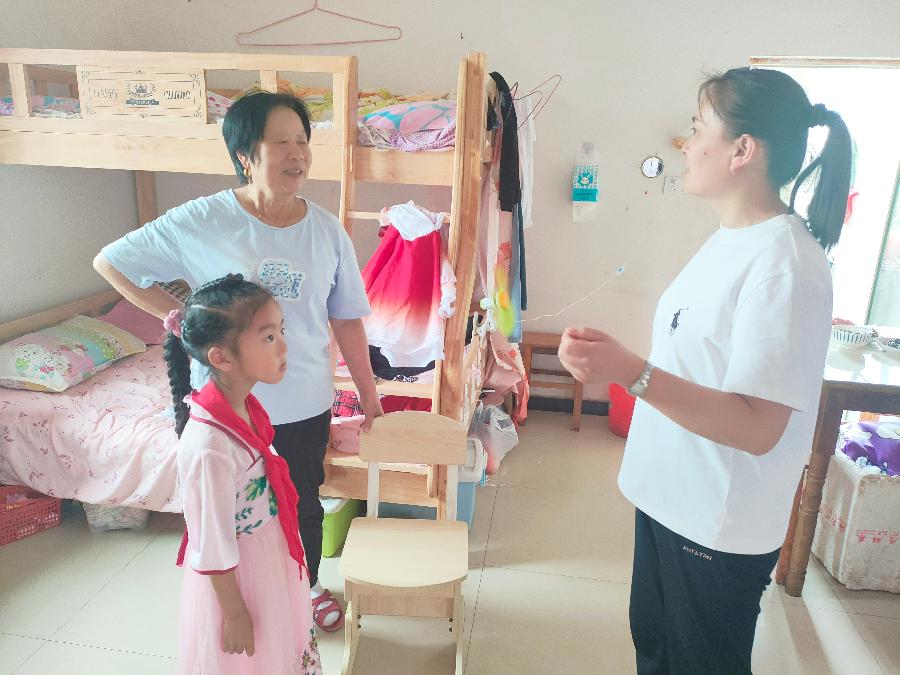 走访学生 走访学生