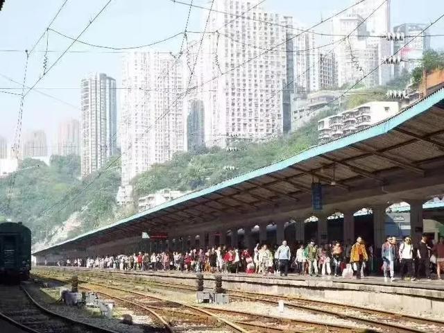 「散文」坐在窗前望沱江（图12）