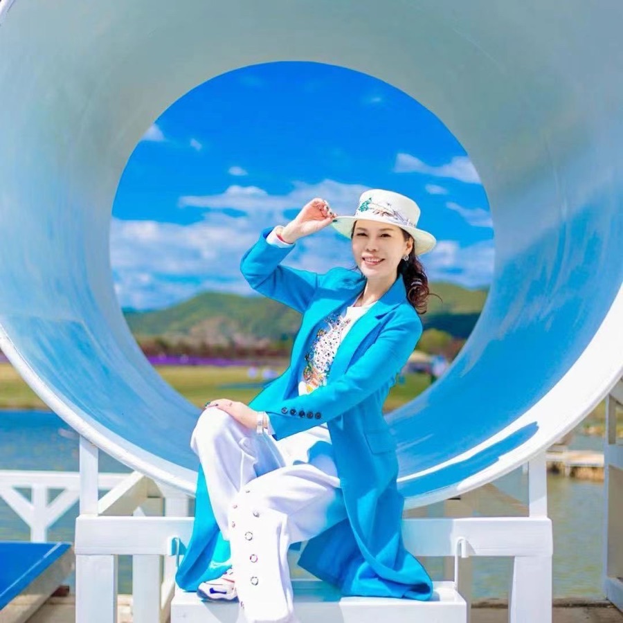 假如给我三天光明_作者：海伦·凯勒_朗诵：曹裕萍_伴奏：单承怡_京津沪头条（图2）