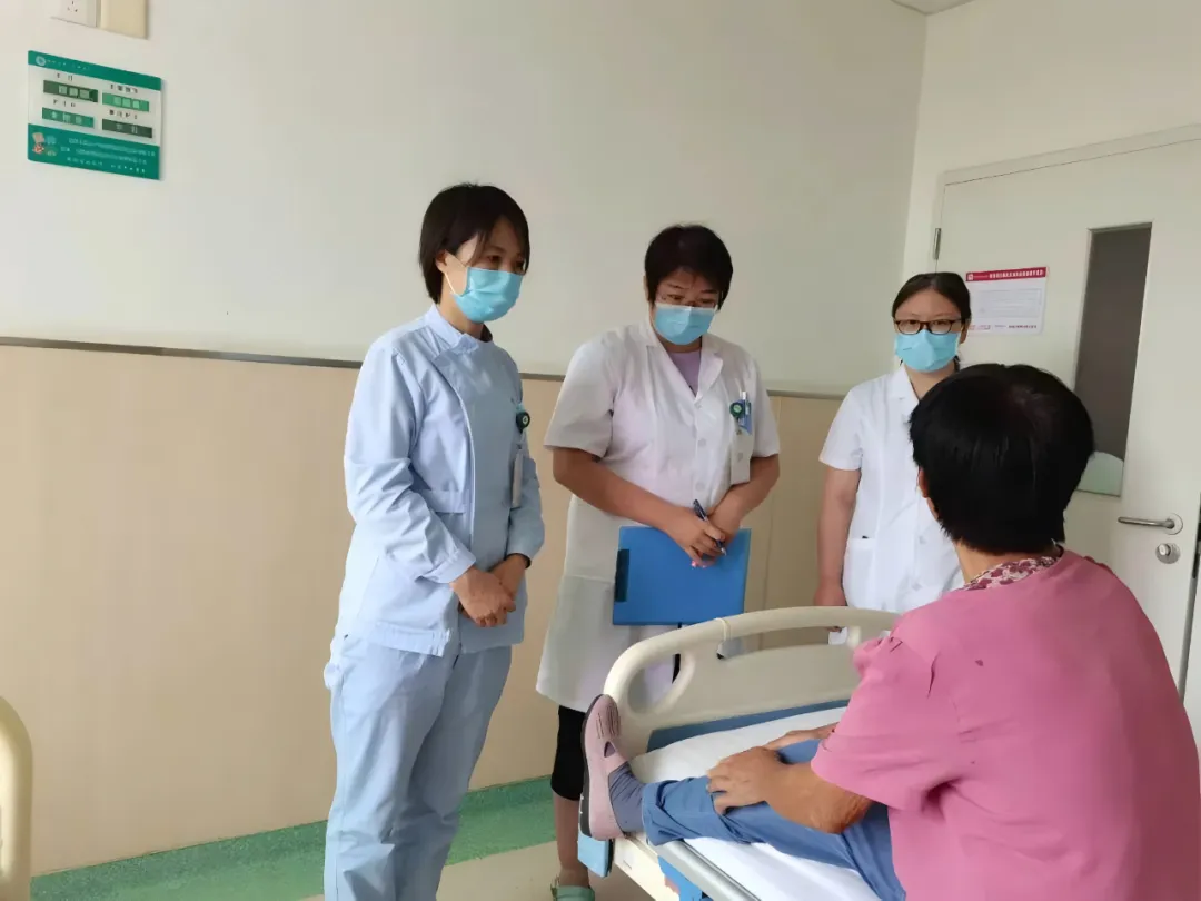 聊城市第三人民医院推出“跑腿医生”+“万能护士”，“全院一张床”诊疗服务新模式