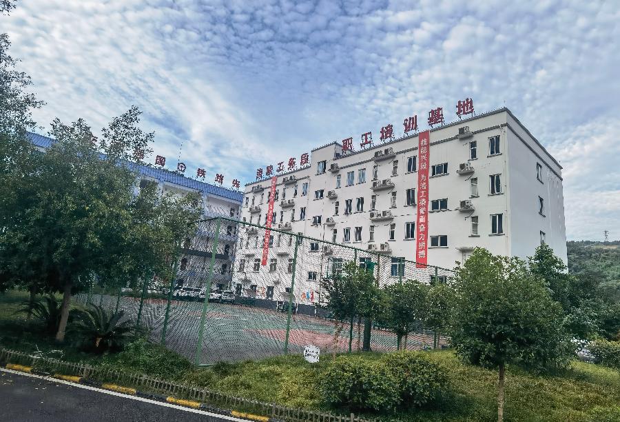 「新闻特写」练兵场上遇小戴（图3）