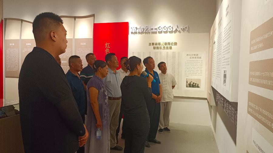 铭记先烈功勋，传承红色精神：聊城市书画研究会到东昌府区广平镇开展书画交流活动（图3）