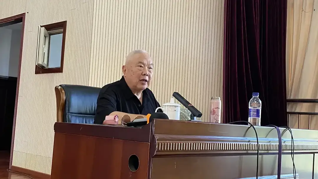 「关工动态」中国铁路成都局集团公司关工委“五老”宣讲团为重庆分会新入路青工扣紧步入人生第一颗“纽扣”（图8）