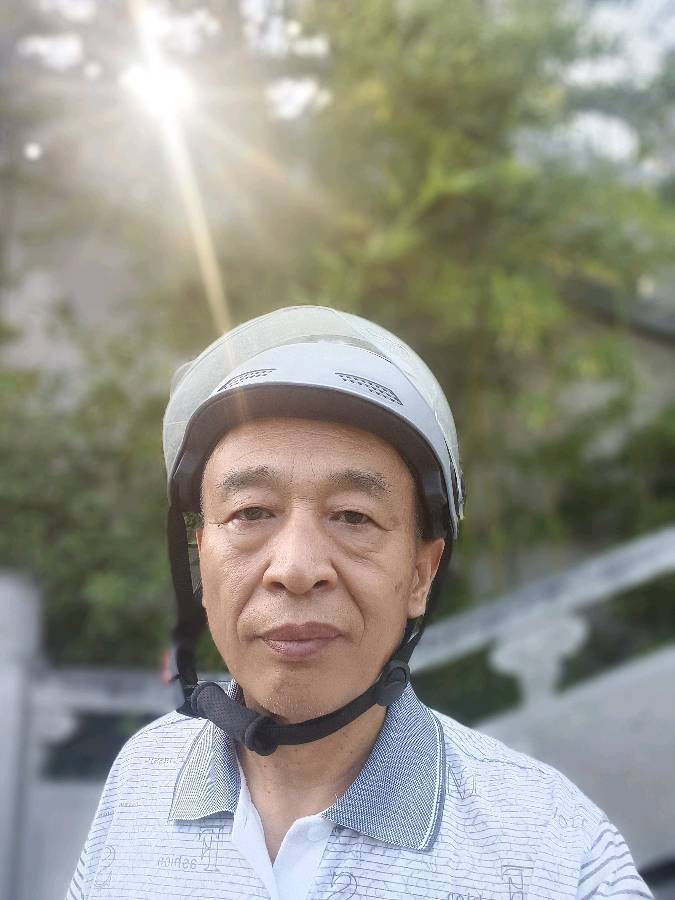 《站在时代的浪尖》（图2）