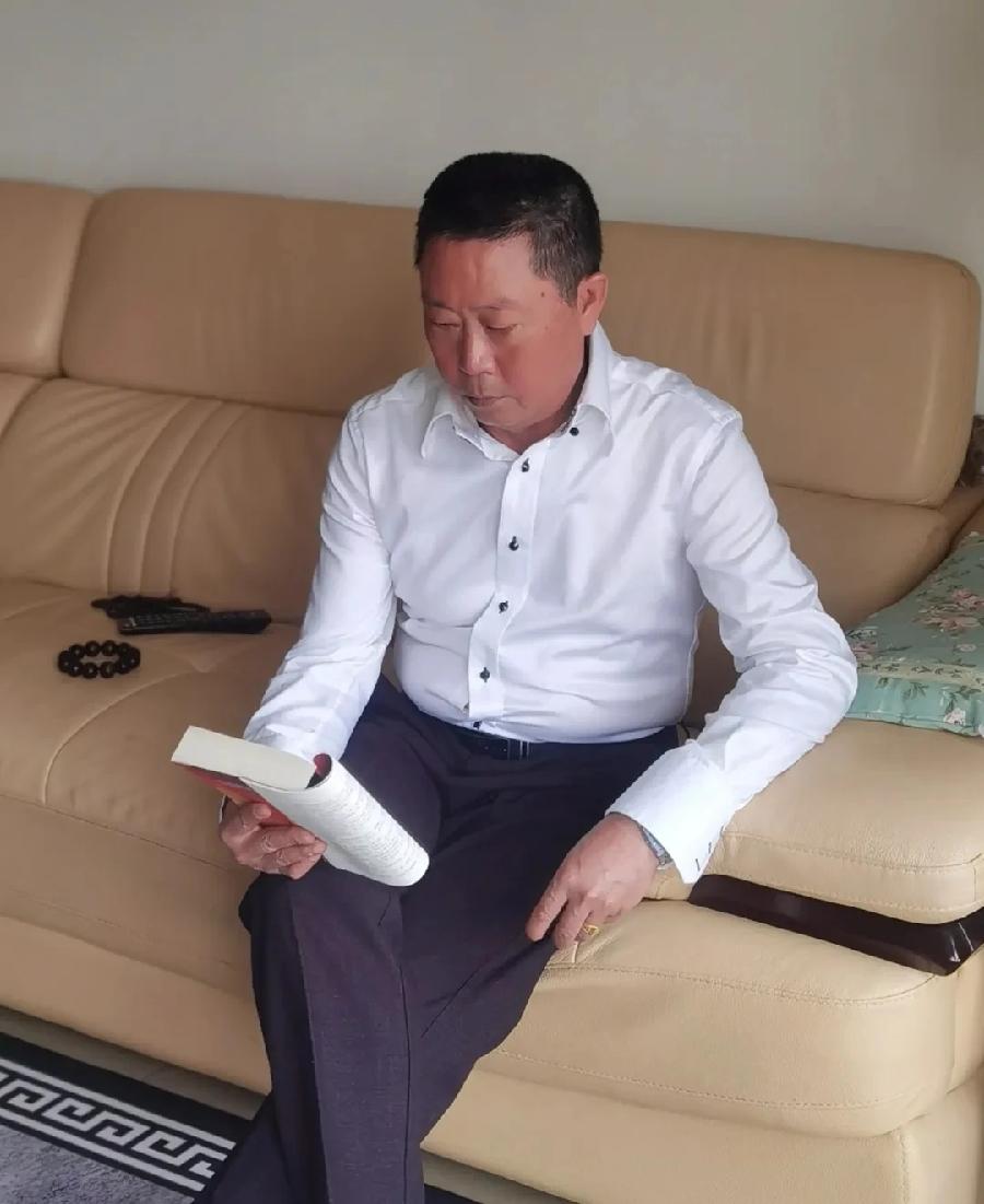 「散文诗」铁道线上的养路人