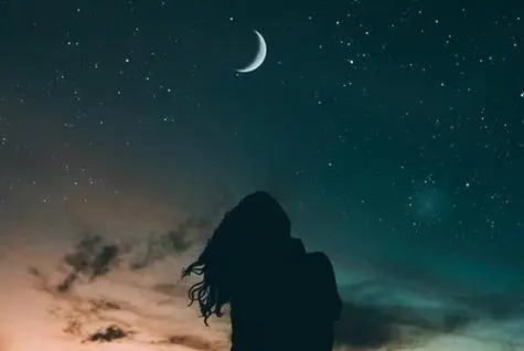 《今夜无眠》作者:清秋【主播:芳草青青】【桃源国际诗歌文化传媒】用声音传递温暖以诵读致敬人生♬（图6）