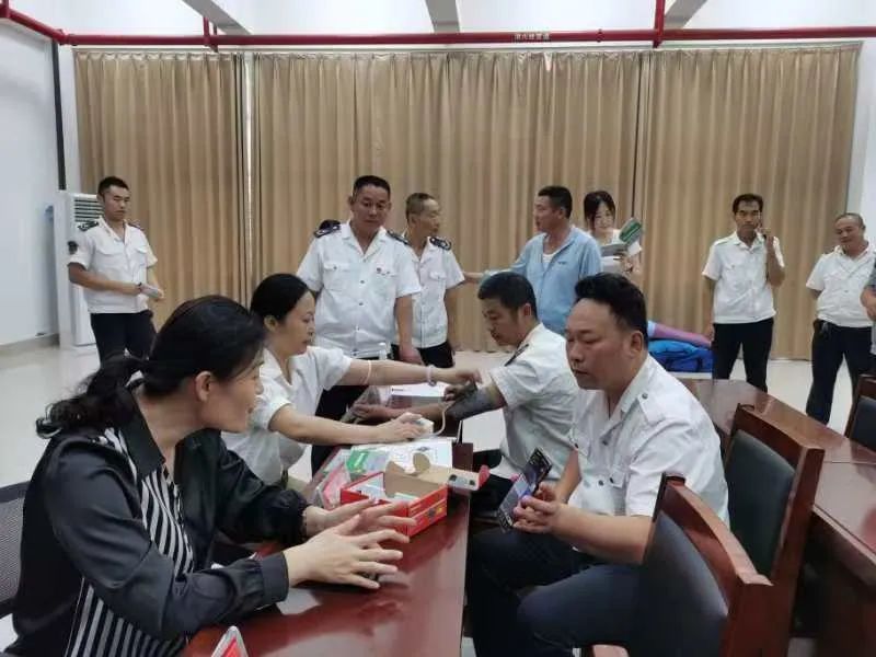 健康｜聊城市第三人民医院医联体健康服务队走进市公交集团（图4）