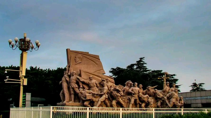 【名家风采】致共和国无名烈士// 文/韩青//《中华诗人》征稿//都市头条（图4）