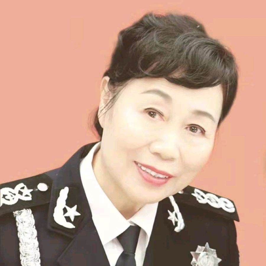 聆听 ‖ 弘华朗诵《十月，金秋的盛宴》作者/岁月如歌（图2）
