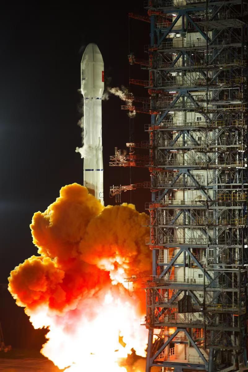 我家大门常打开，欢迎空间探奥来-文：众诗人【太空总社】世界诗人名人展10277期（图6）