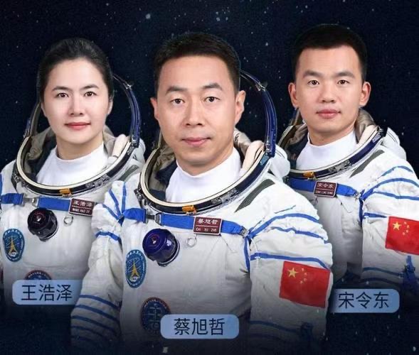 我家大门常打开，欢迎空间探奥来-文：众诗人【太空总社】世界诗人名人展10277期（图12）