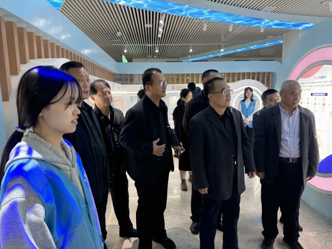 聊城市东昌府区妇幼保健院邀请区作家协会到医院开展采风交流活动（图3）