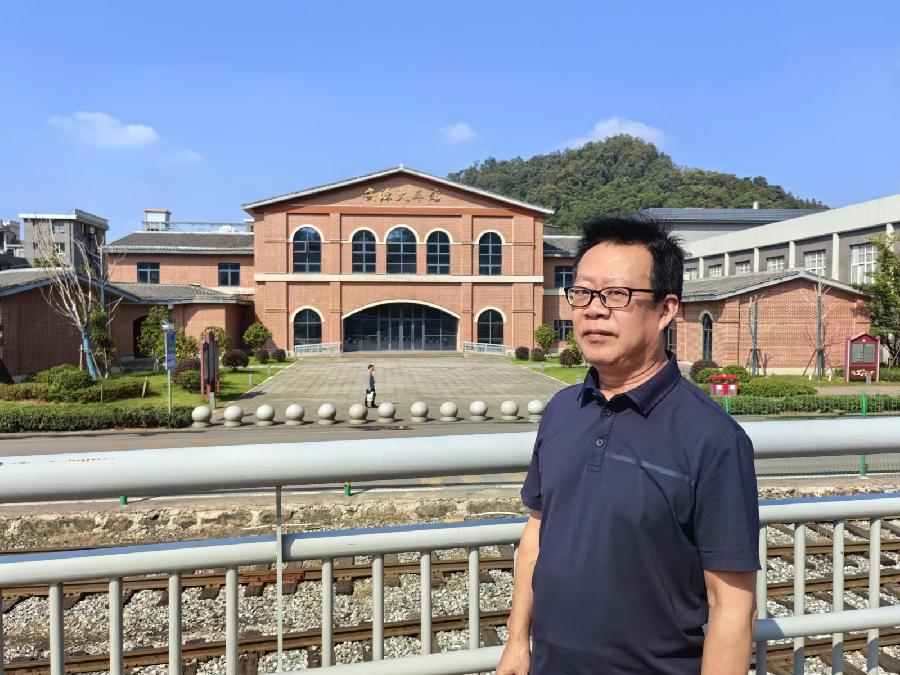 王景萍:萍水生明月(图2)