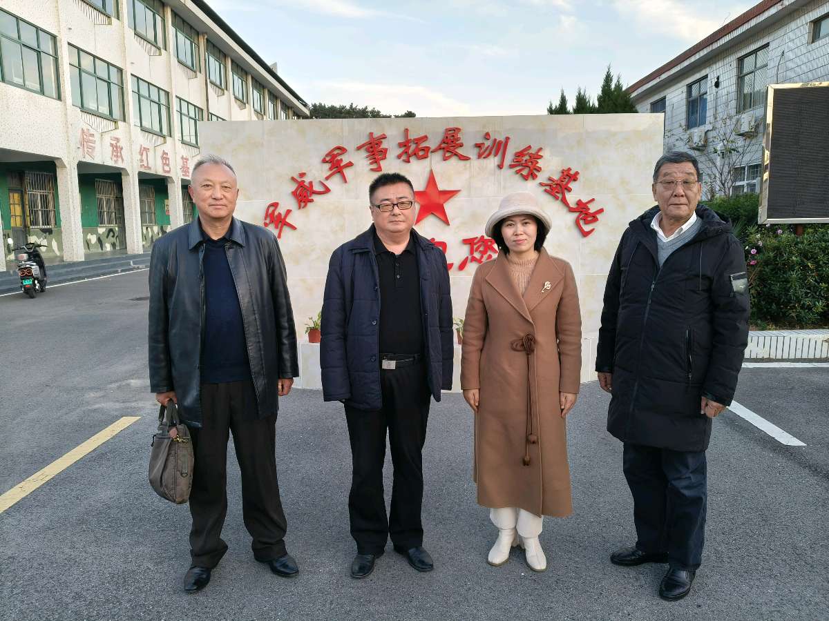 马新存一行到连云港军威军事拓展训练基地调研（图2）
