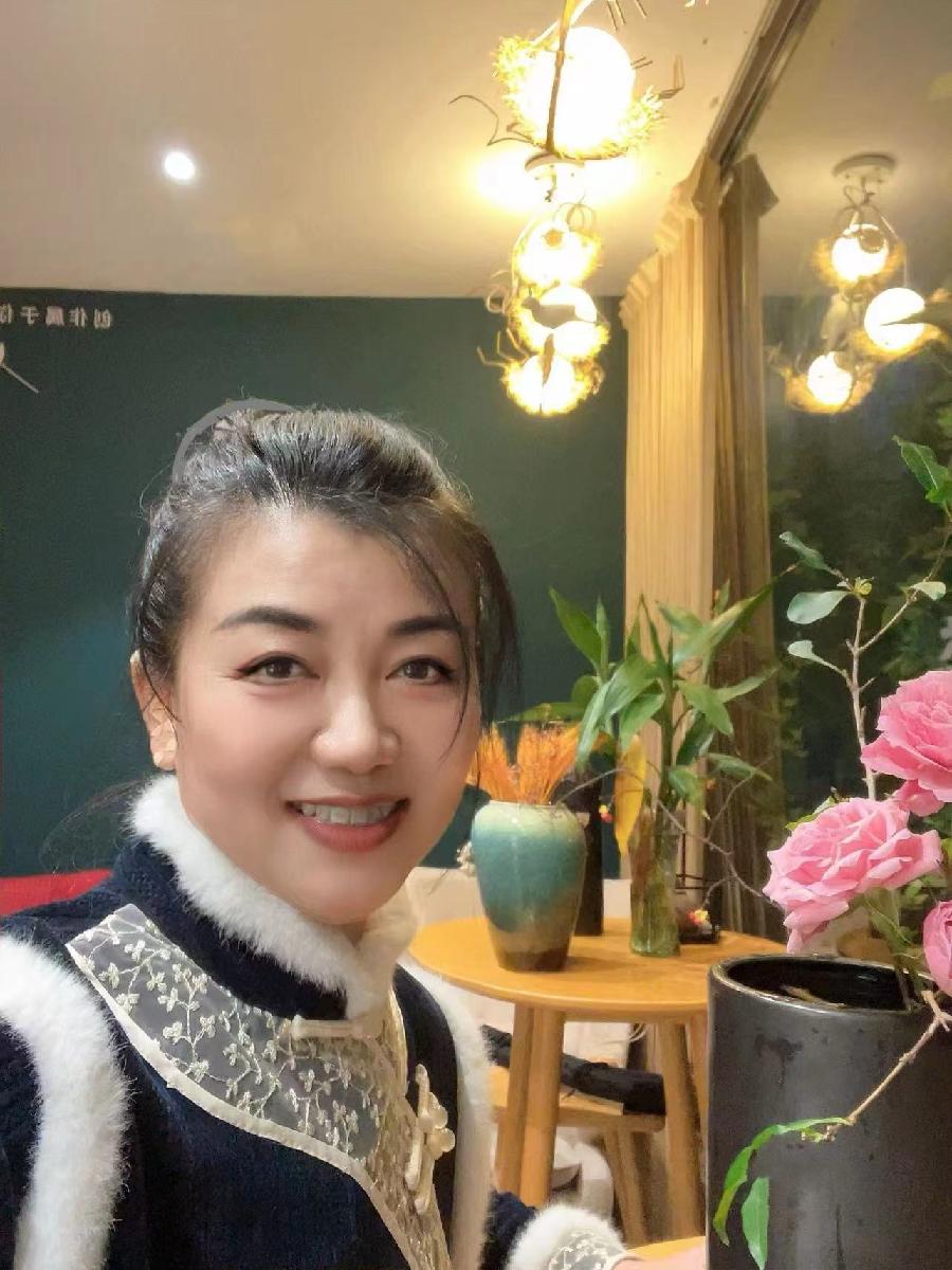 【世界诗会同题诗】踏雪寻梅🌺雪入怀-附山之子雅评【世界诗歌研究院】世界诗人名人展特刊🌏(图66)