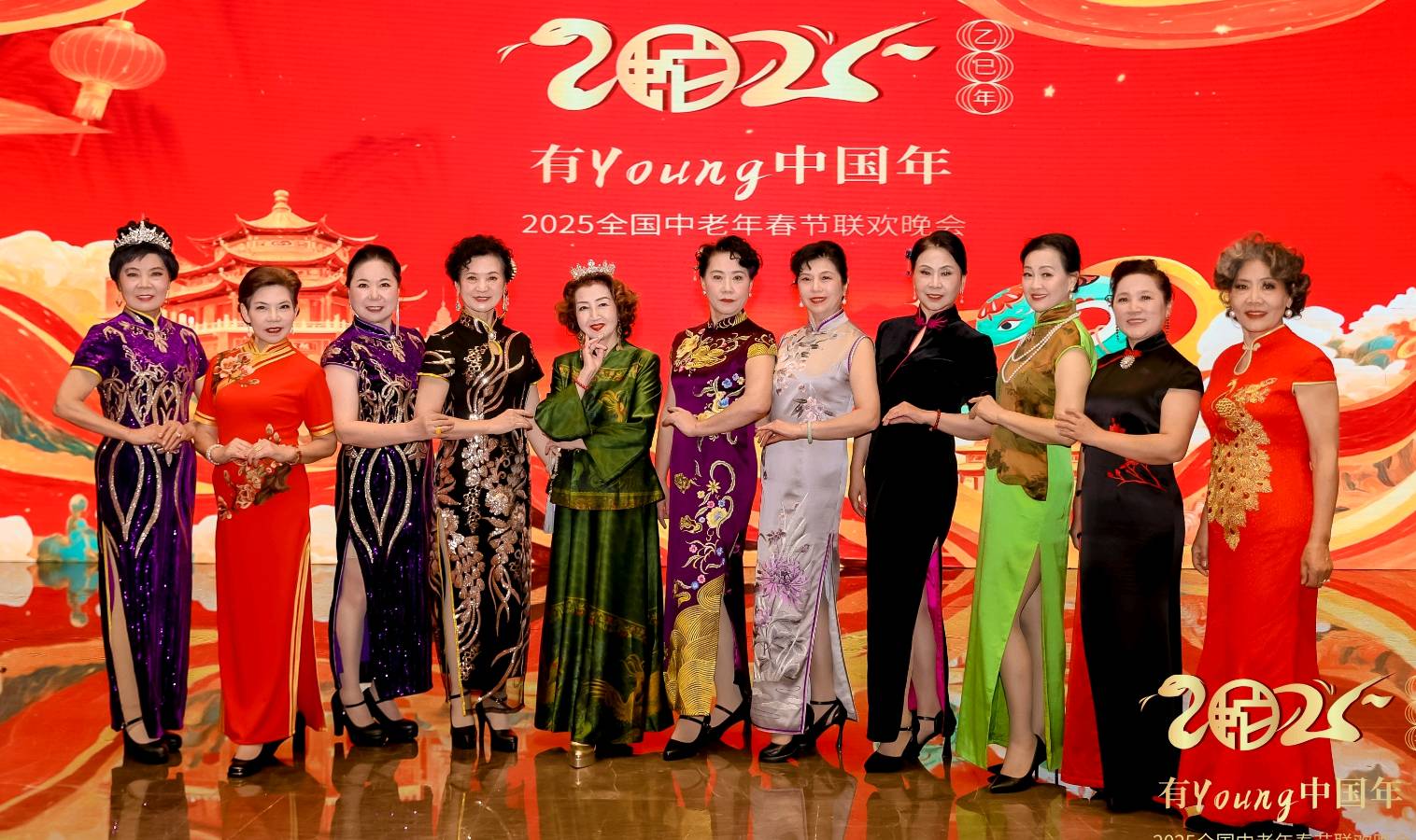 贵妇人朱芳女士走秀图配诗 图片中人：朱芳 图片配诗：逯家驹（图10）