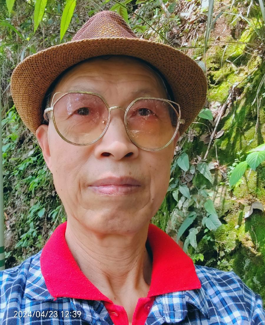 淡淡的茶香朗诵《新的起点-致1.1世界诗歌春晚文化日两周年庆》文:王再祥【世界诗歌金话筒朗诵团】世界诗人名人展10457期(图6)