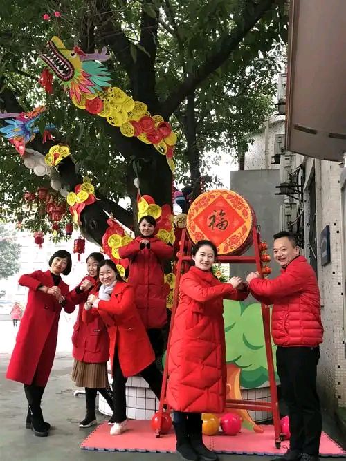 荐赏 邓卫(万紫千红）老师《话年》/《新华文学社》个人专辑/编辑：文苑牧童/都市头条（图3）