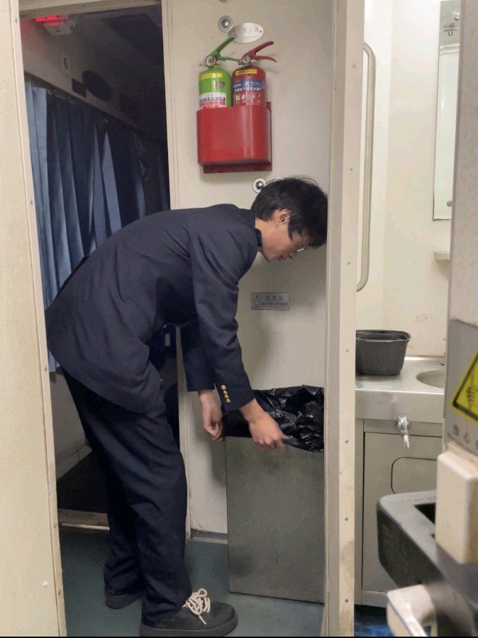 「春运快报」涪工春运团旗红‖涪陵工务段关团联手兵分三路战春运（图51）