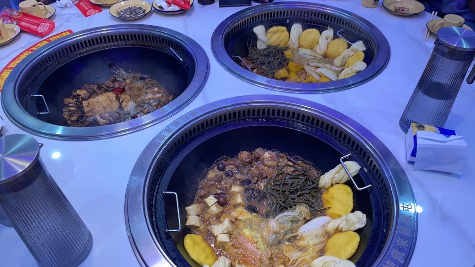 铁锅里的月亮：作者||火凤凰（海外）朗诵||淡淡的茶香｜海外头条（图5）