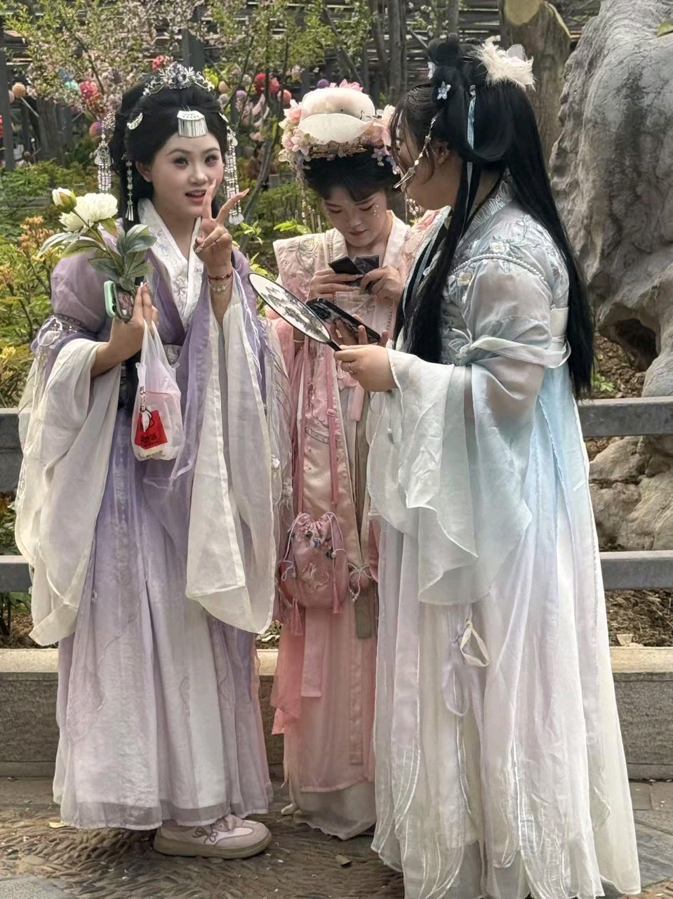 感春作者：李献彬（图6）