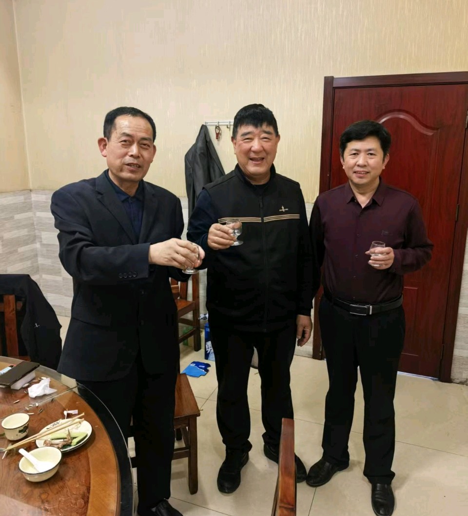 【都市头条向幸福出发编辑部】第13427期 赞华侬农先生（图2）