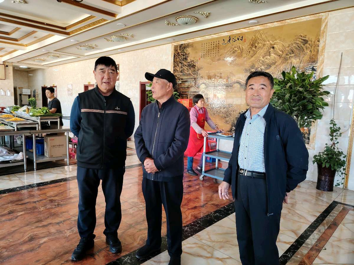 【都市头条向幸福出发编辑部】第13427期 赞华侬农先生（图3）