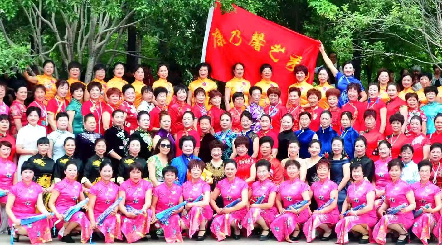 康乃馨的姐妹们_作者‖徐静（图3）