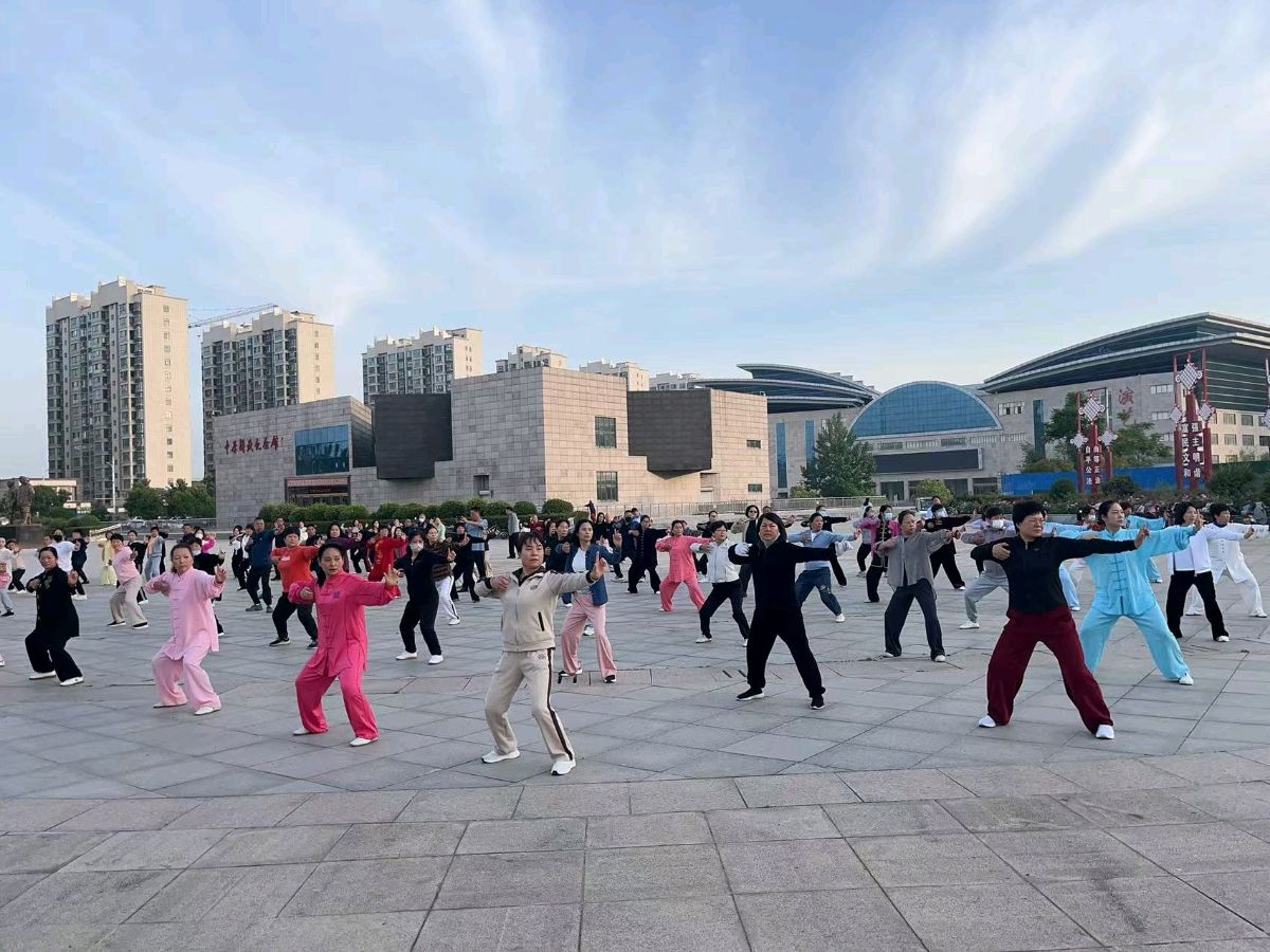 2025年宝丰县健身气功公益培训班开班（图2）