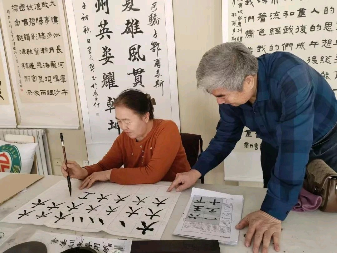 老有所乐 一一一赞小区老年之家 文/姜启賦（图3）