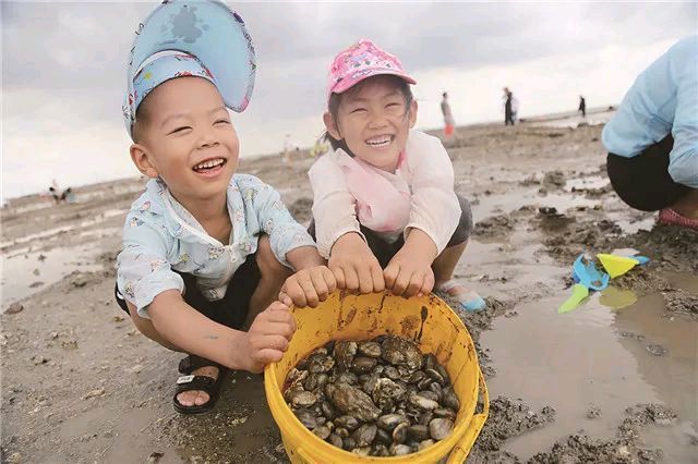 摸 海 蛎/作者：赵庆熙（图4）