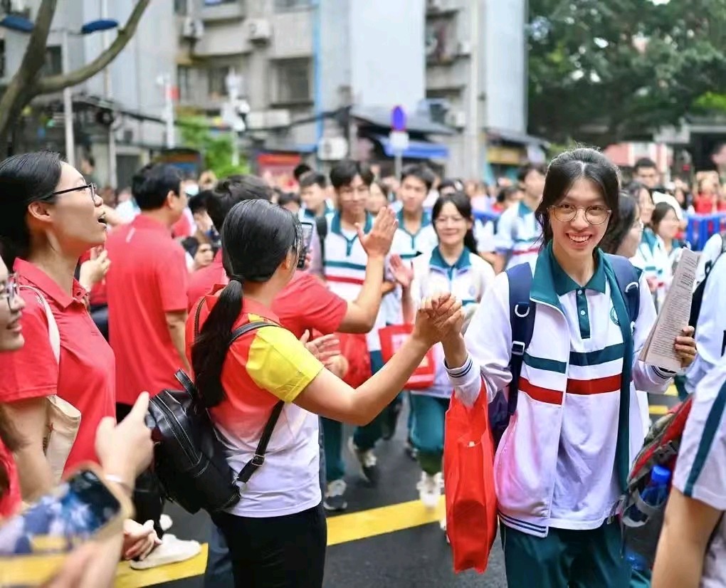 【荣耀中国】五绝 高考歌谣文/南山翁（图7）
