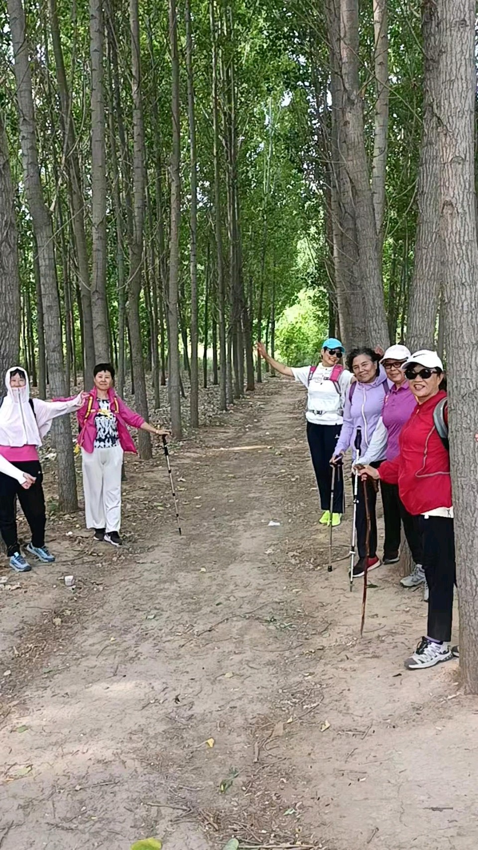 【都市文坛撷英】七绝 • 赞诗友黄选雍（广西百色）（图7）