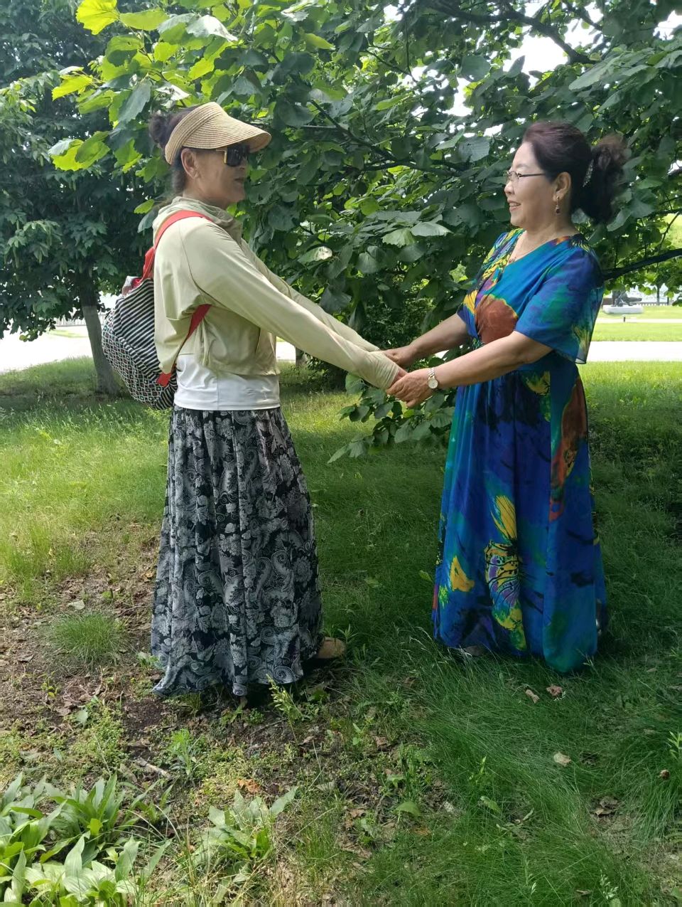 （照片版）煤矿战友相聚 共叙五十年情——五十年前的同事相聚照片留念（女生专版）（图25）