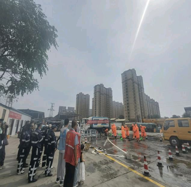 银古路街道宝南社区开展'安全生产月'主题活动暨防汛应急演练（图4）
