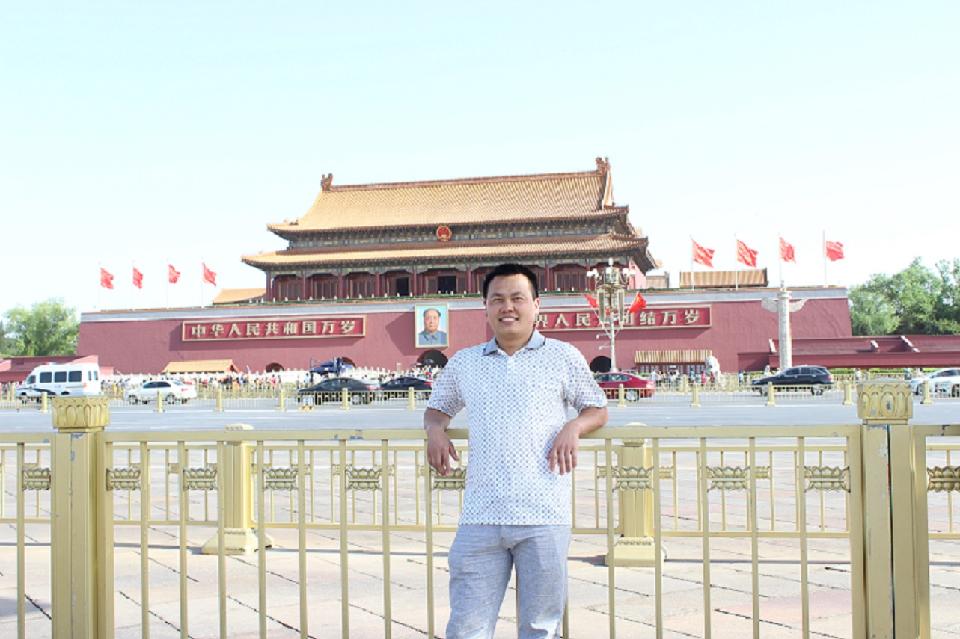 张友福