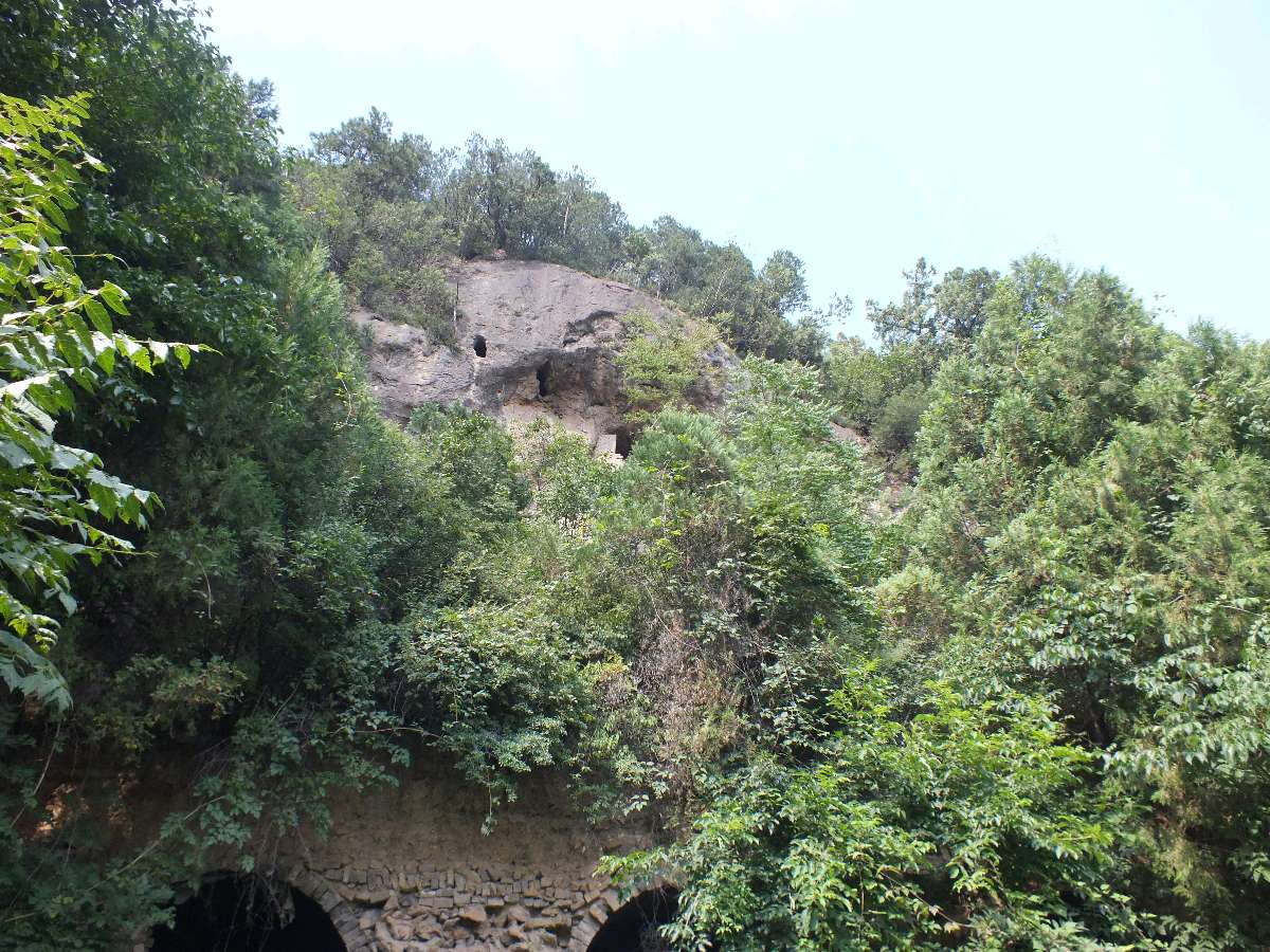 李靖水：龙堂岩卧云庵