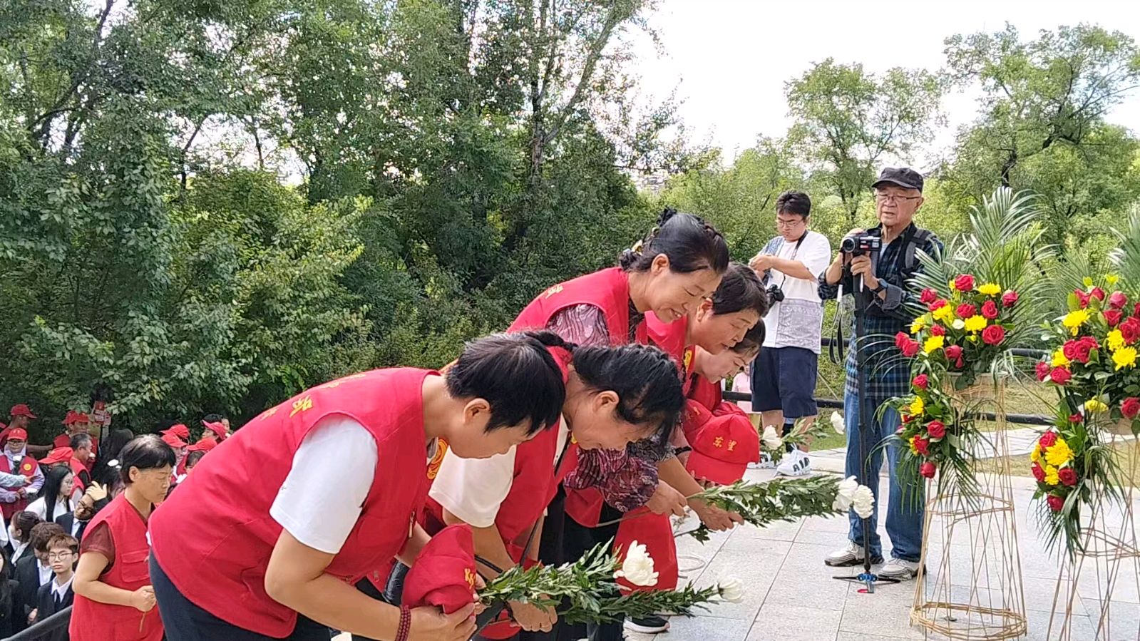 铭记历史祭英魂 砥砺前行续华章（图4）
