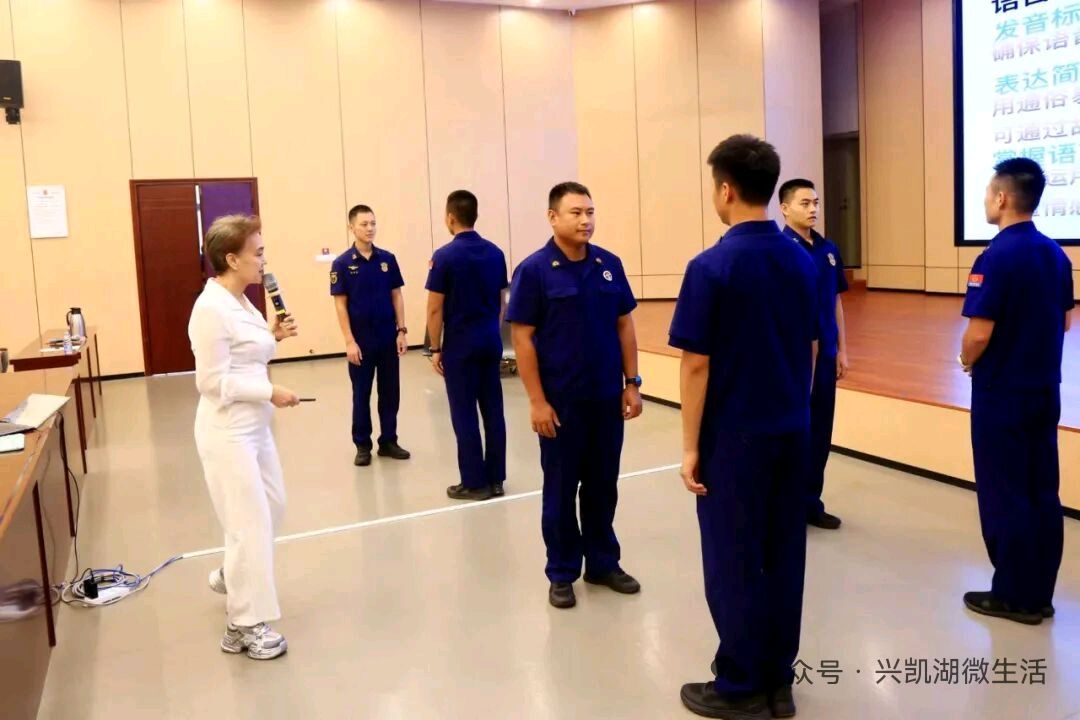 【人物专访】蝶变为演讲家的电视工作者——访全国巾帼优秀演讲家罗雁/文王 夫/播音林汐(图8)