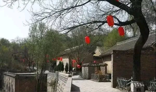念奴娇（又一体）家居上党秋咏（文/张华兴）……莲叶之珠文学社