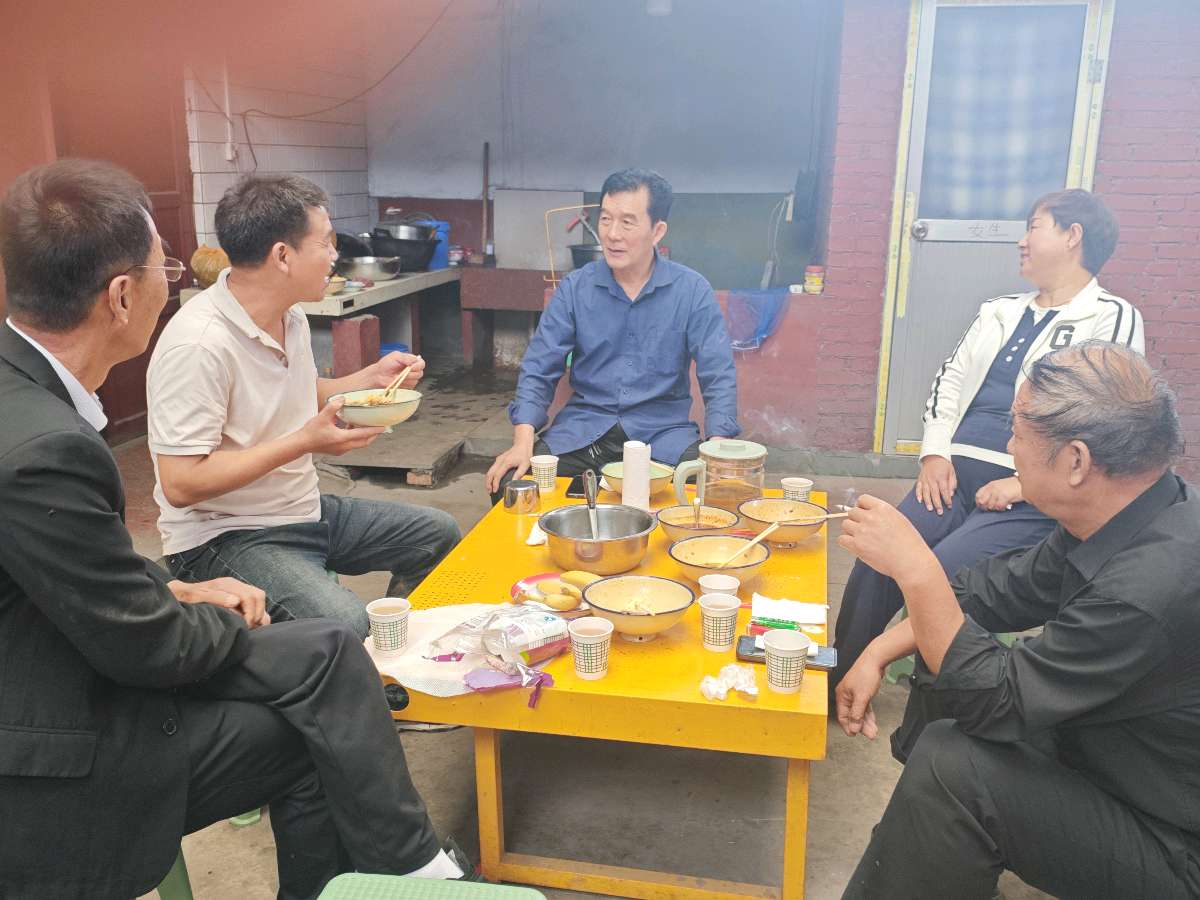 陕西作家孙建国《杨村志民宅雨中雅聚》（图4）