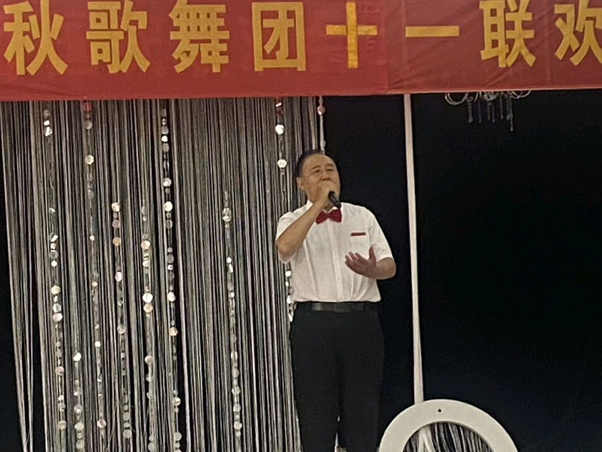 特刊（二）：河间市金秋歌舞团贺国庆联欢会在国际酒店举行 文稿明雪琴 中华诗经阁新诗部部长（图22）