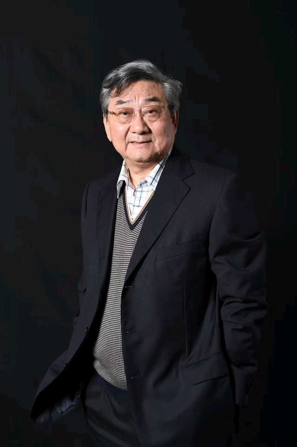 卓立艺坛，励志图强 ——记书法篆刻艺术大家韩天衡​/董培伦