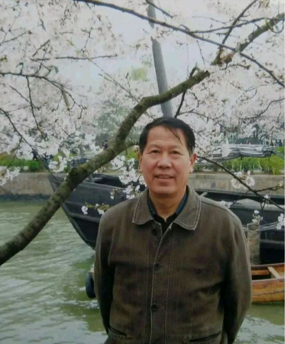 在心灵的旷野上种满星辰——读杨姣娥散文集《时光碎片》 蔡明治（图4）