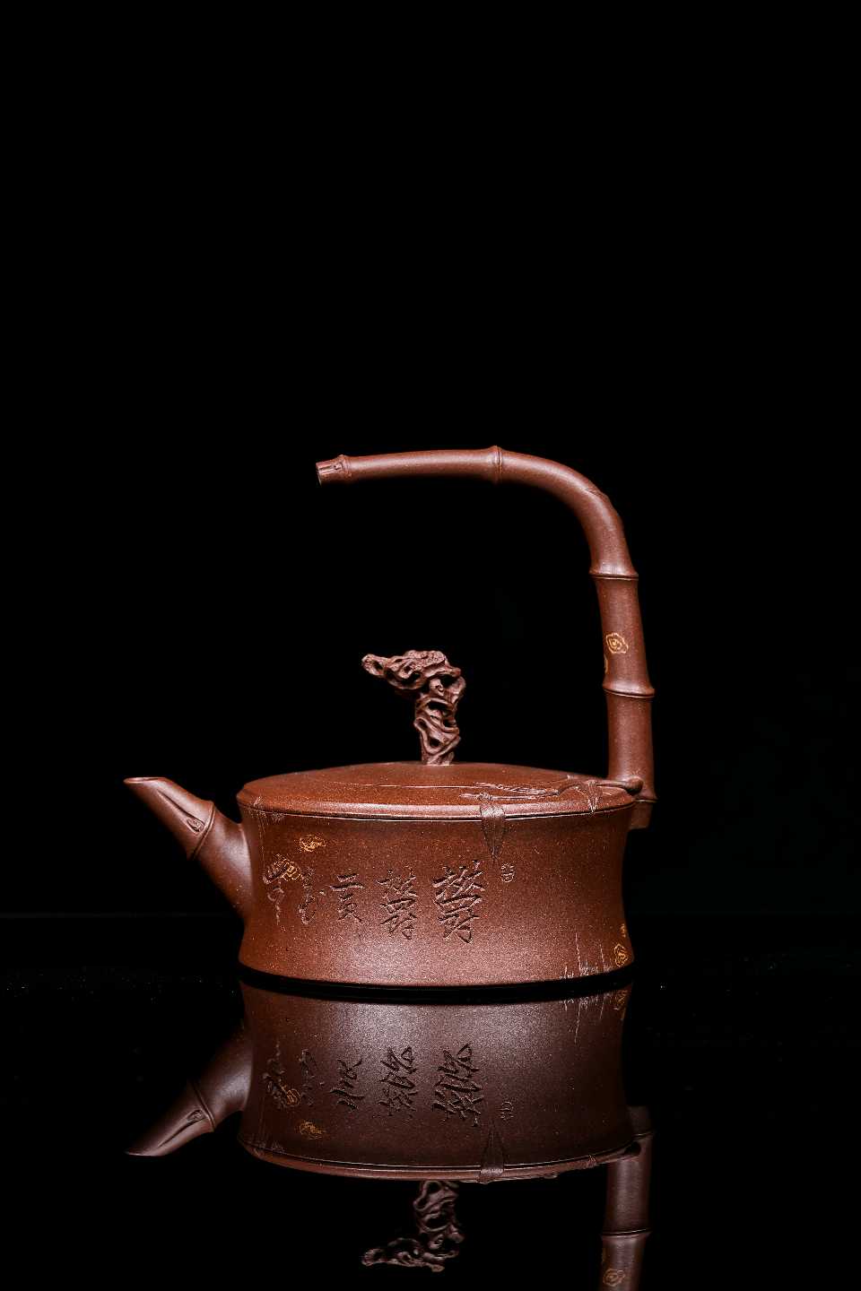 紫砂世家走出的“艺匠”与“师者”——记工艺美术师刘卿荧的紫砂人生（图2）