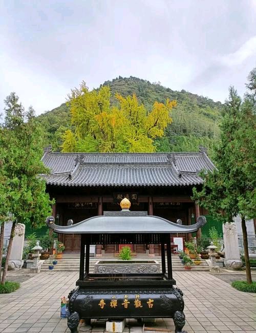 【诗词鉴赏】张富贵：参观长安古观音禅寺及千年银杏树抒怀（组诗3首）北京头条.西安头条.都市头条发布！（图21）