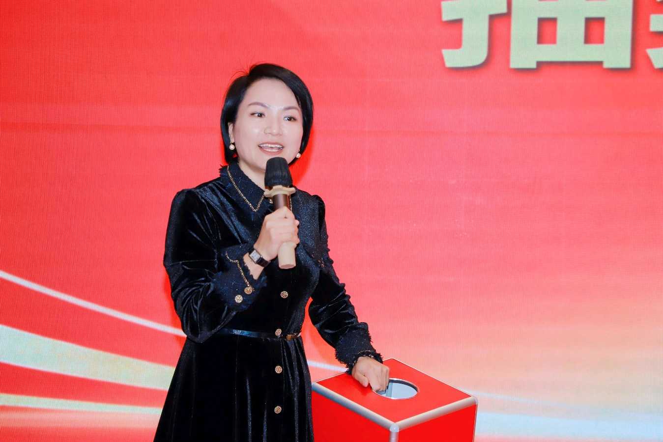 凝聚乡情·智绘新篇！广州市金华婺城商会年会圆满举办，共探AI时代发展机遇——乡贤聚力谋发展，AI赋能启新程（图7）