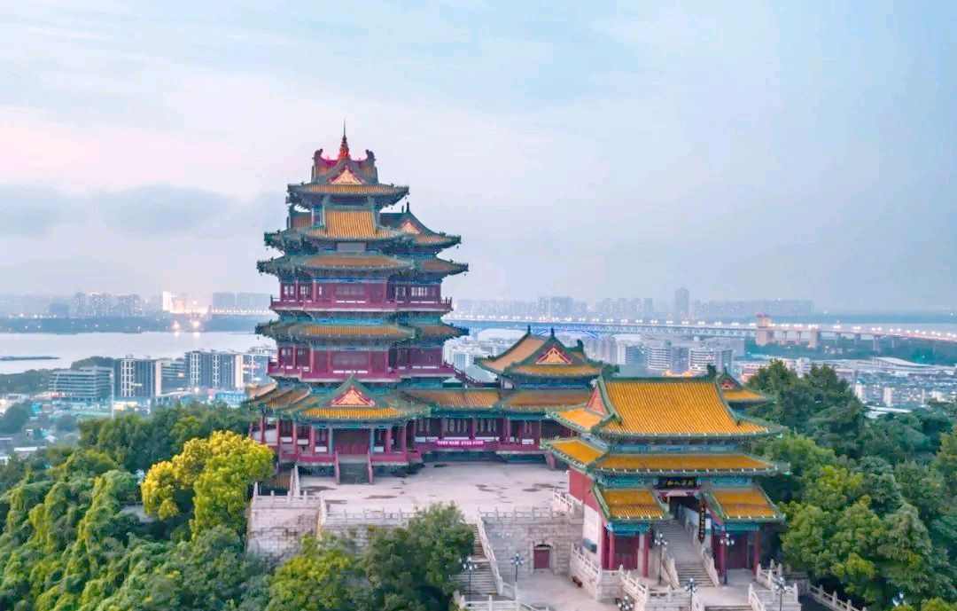 【新山东文学社】《初冬时节金陵游(十一首)》作者/江淮闲客 主播/天空(图6)