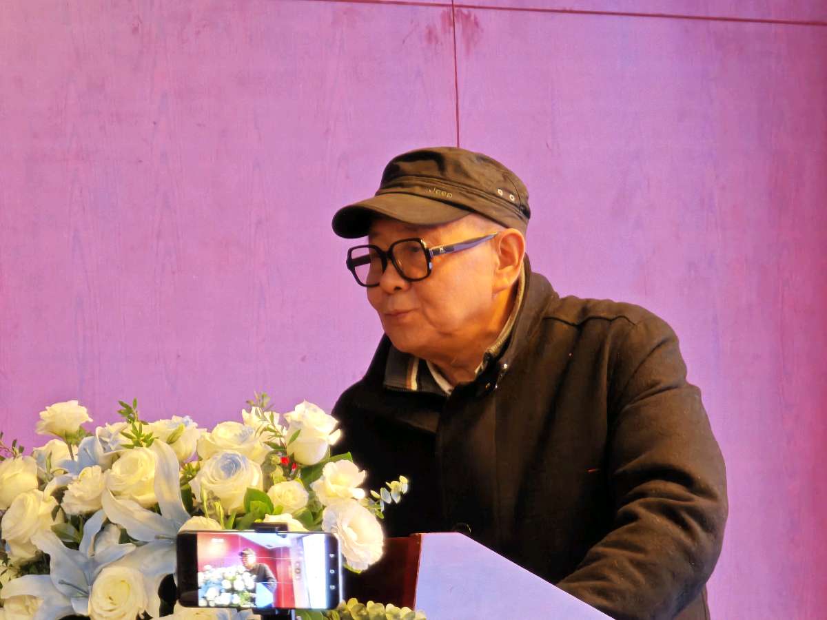「文学动态」紧跟时代脉搏，弘扬重庆先锋‖重庆市报告文学学会会员大会暨2025年年会落幕（图5）