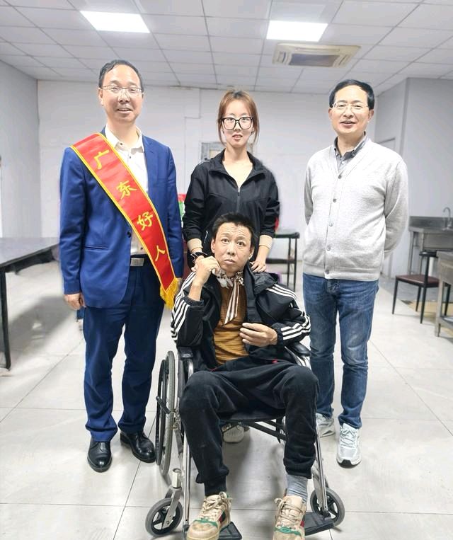 一座城与两颗心：当“孝”的微光遇上城市的温度 文/池朝兴（图2）